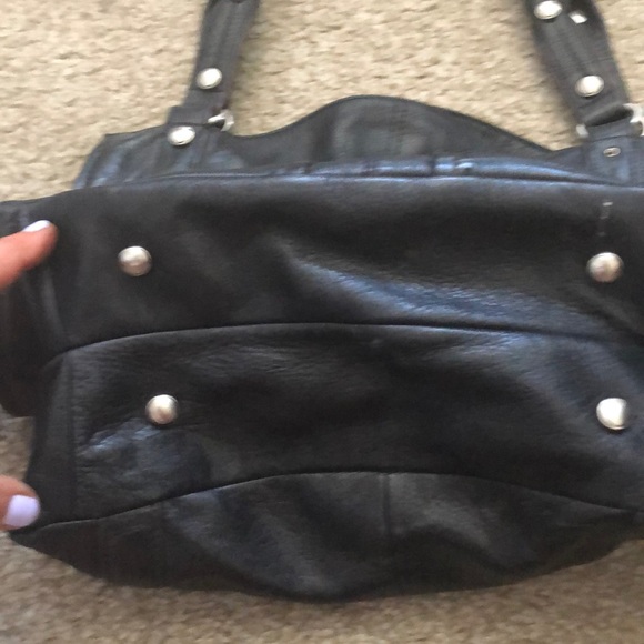 B Makowsky Black leather handbag - Picture 6 of 6